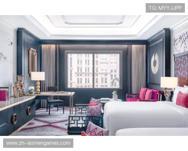 入住澳门东方皇堡酒店，体验融合东方元素的奢华住宿环境与贴心服务